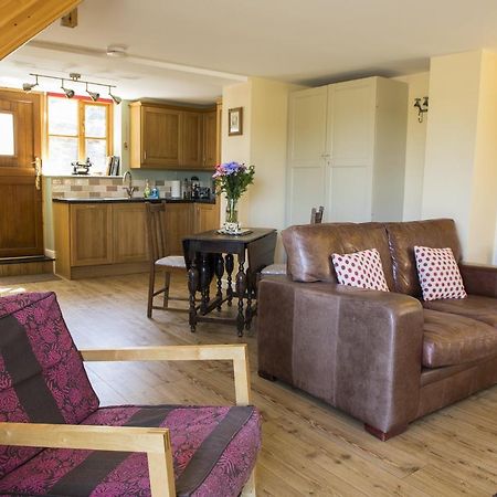 Finest Retreats - 1 Bed Llangollen Cottage - Sleeps 2 ภายนอก รูปภาพ